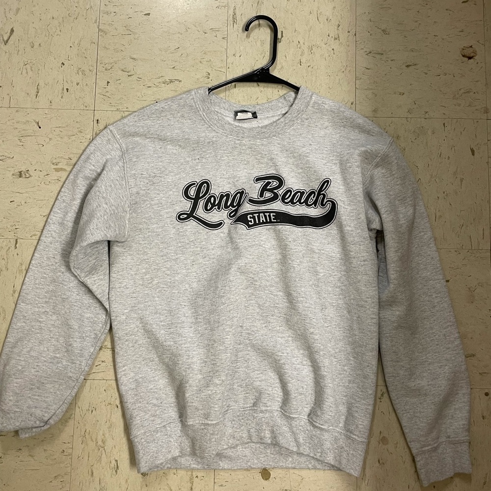 Gray crew neck sweatshirt